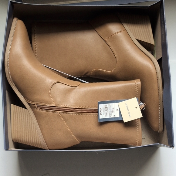 Aubree Ankle Boots from Universal Thread- Tan NWT Size 10 - Picture 2 of 7
